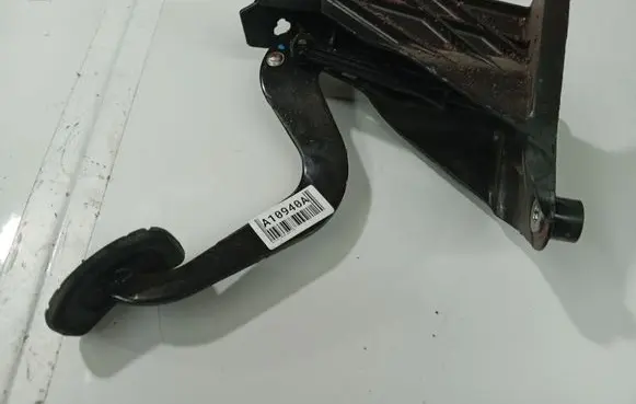 Renault Laguna II Clutch pedal 8200517929