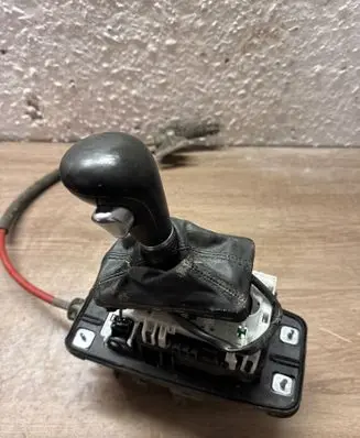 Audi A6 Allroad C6 Gear shifter/selector 4F1713041 40036002950411 9092007