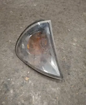 Toyota Avensis T220 Front fender indicator light 019794