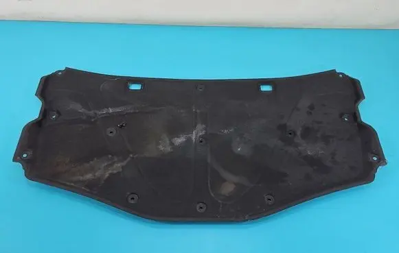 Engine bonnet/hood sound/heat insulation