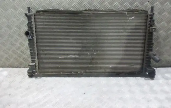 Ford Focus C-MAX Coolant radiator