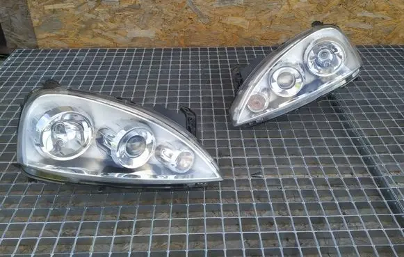 Opel Corsa C Headlights/headlamps set 
