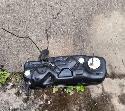 Suzuki SX4 Fuel tank 8910179J10 8910179J00 2100080601