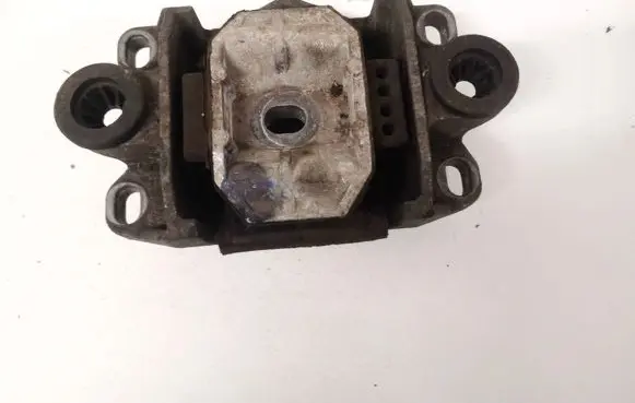 Ford Mondeo Mk III Engine mount bracket 2s71-7m122 1x43-7m122
