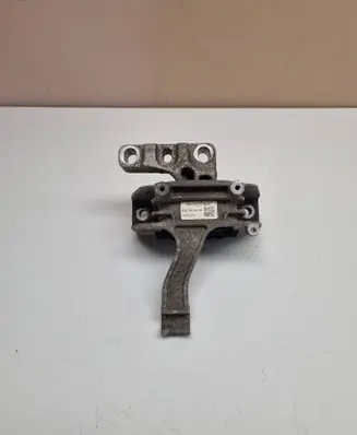 Engine mount bracket