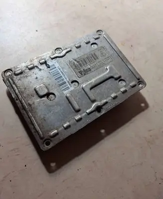 Volvo S80 Xenon control unit/module 73160087