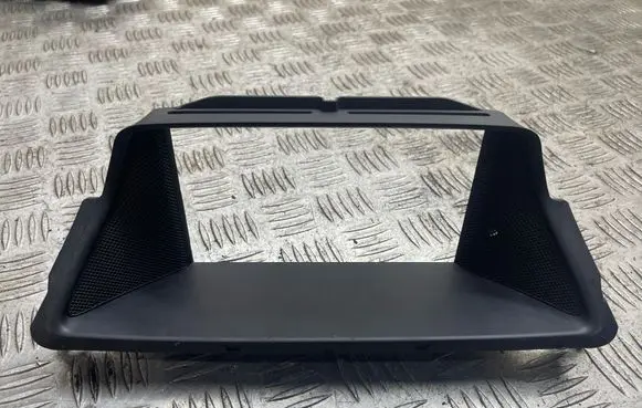 Mercedes-Benz CLS C218 X218 Radio/GPS head unit trim A2186800136