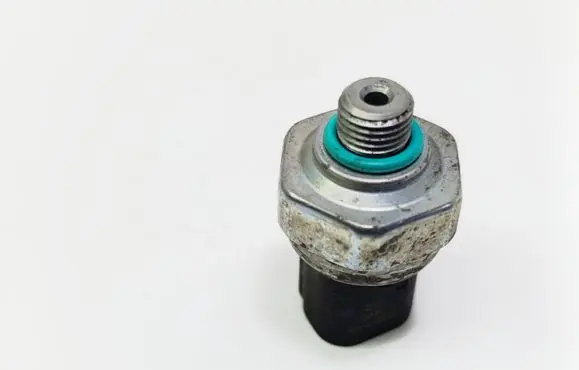 BMW 1 F20 F21 Air conditioning (A/C) pressure sensor 9181464