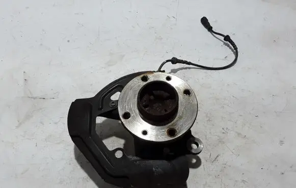 Renault Twingo III Front wheel hub 400157575R