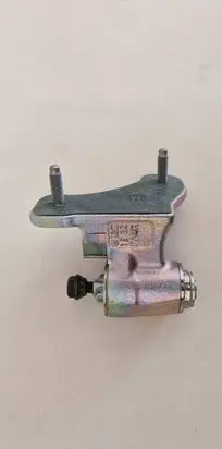 Mercedes-Benz E W212 Front door lower hinge A2047201837