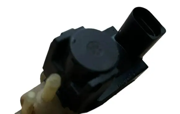 Volvo XC60 Turbo solenoid valve 31339808 70466400 15T416