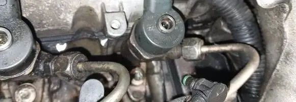Renault Scenic II - Grand scenic II Fuel injector 0445110110B 8200100272