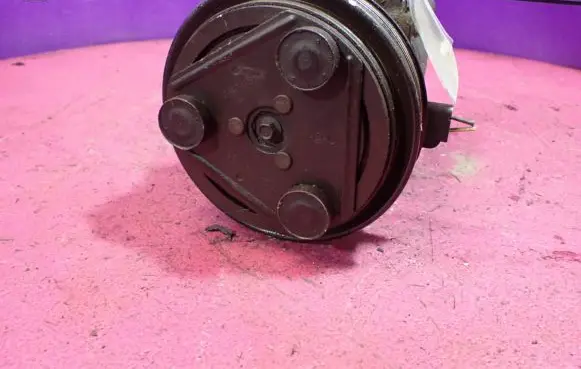 Ford Fiesta Air conditioning (A/C) compressor (pump)