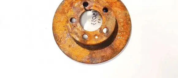 Volkswagen Polo Rear brake disc neventiliuojamas