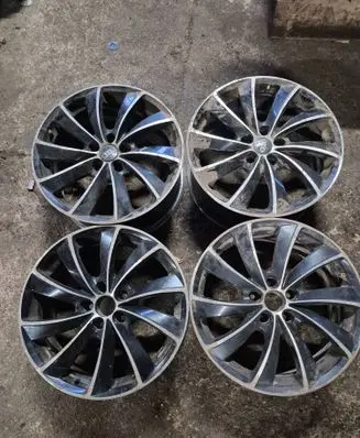 R18 alloy rim