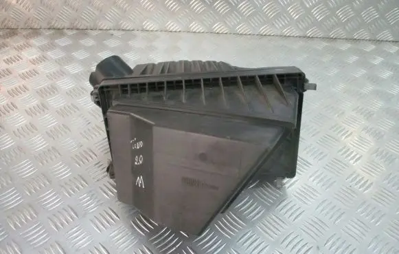 Nissan Almera N16 Air filter box