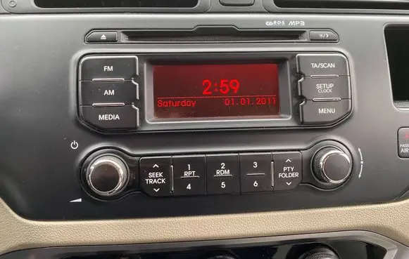 KIA Rio Radio/CD/DVD/GPS head unit