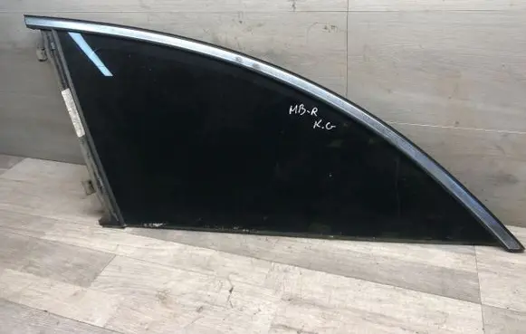 Mercedes-Benz R W251 Rear side window 43R000263