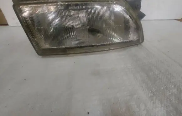Ford Escort Headlight/headlamp 91AG13006 CARELLO