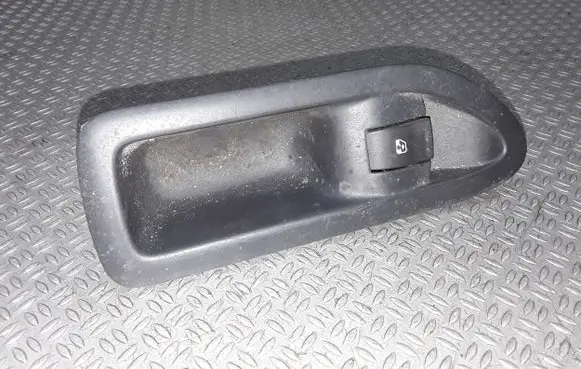 Renault Laguna II Electric window control switch 8200317494