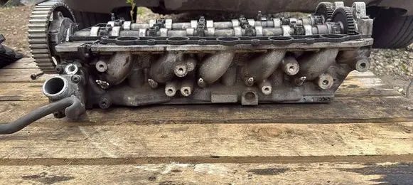 Volvo XC90 Engine head 30781988009 30781988
