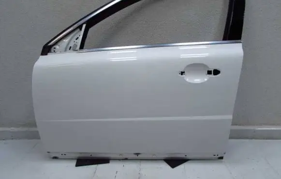 Volvo XC70 Front door 54739