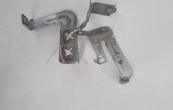 BMW 1 F20 F21 Fender mounting bracket 