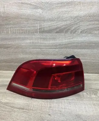 Volkswagen PASSAT B7 Rear/tail lights 3AF945095E