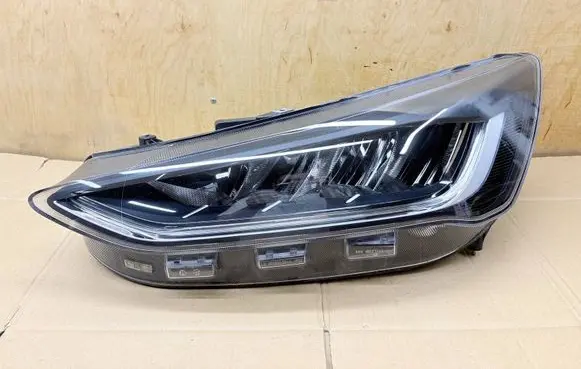 Ford Focus Headlight/headlamp NX7B13E015CF
