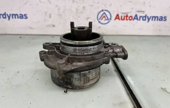 BMW 5 E60 E61 Vacuum pump 7791232 11667791232