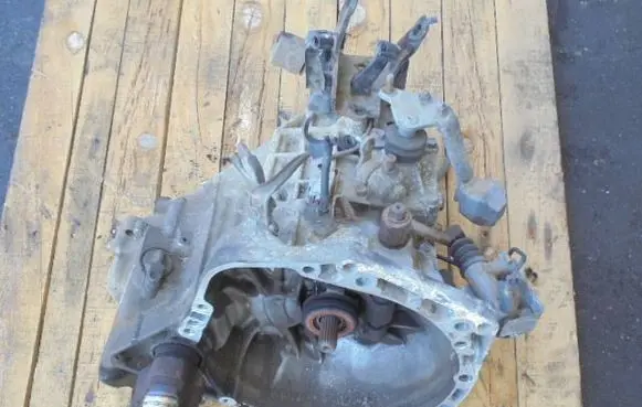 Toyota Yaris Manual 4 speed gearbox 