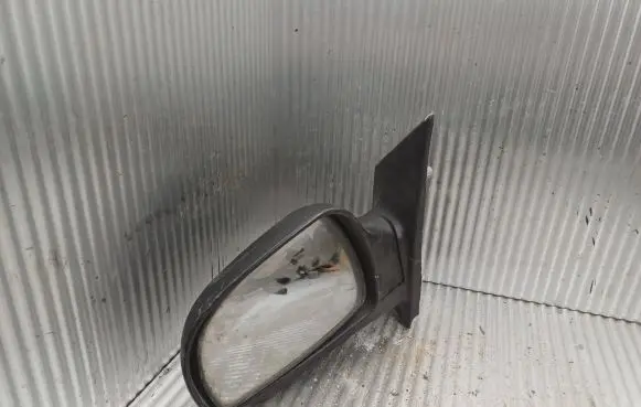 Hyundai Matrix Front door electric wing mirror E402172 E4012172 E4022173