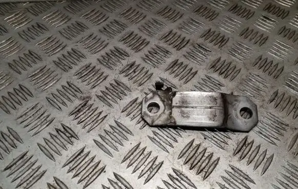 BMW 5 F10 F11 Sway bar bush bracket, front 6777642