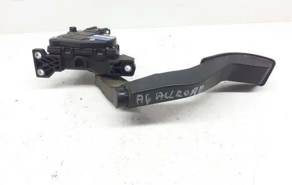 Audi A6 S6 C5 4B Accelerator throttle pedal 8D1723523N