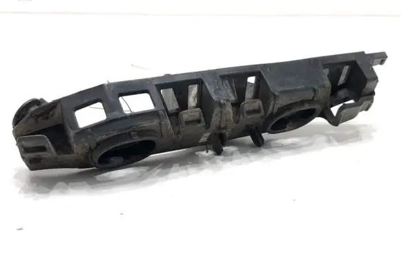 Volkswagen PASSAT B8 Front bumper mounting bracket