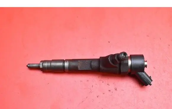 Nissan Primera Fuel injector 0445110110B