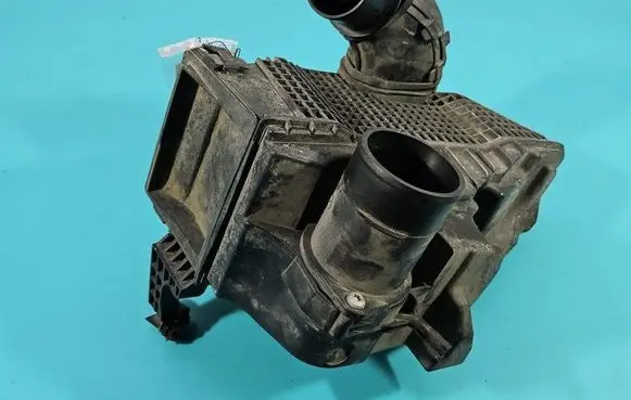 Air filter box