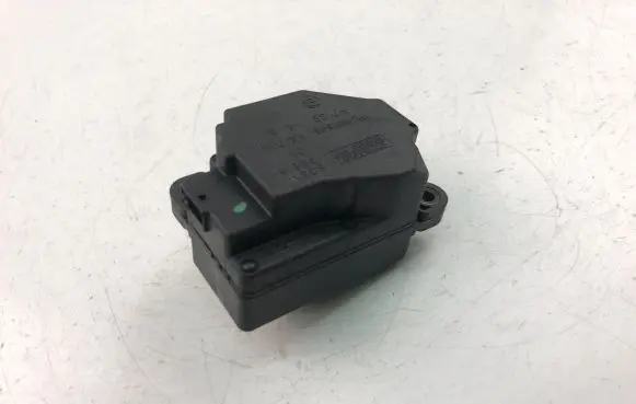Land Rover Freelander 2 - LR2 Intake manifold valve actuator/motor 6G9N19E616BA