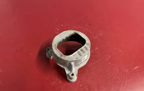 Engine mount bracket