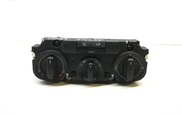 Volkswagen Golf V Climate control unit K4735