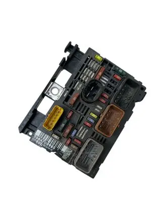 Citroen C5 Fuse module 9664705980