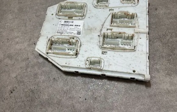 Mercedes-Benz Sprinter W907 W910 BSM Control unit A9079007109 A9079024407 A9079017702