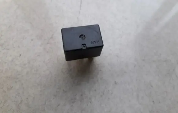 Mitsubishi Lancer Other relay mr588567 acv31212