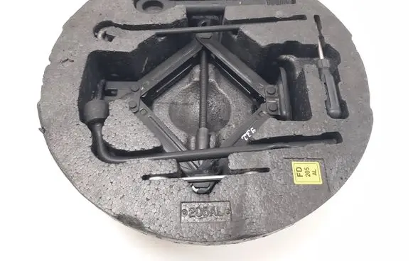 Hyundai i30 Tool set 091492L550