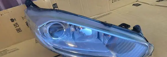 Ford Fiesta Headlight/headlamp C1BB13W029
