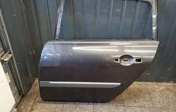 Renault Megane II Front door
