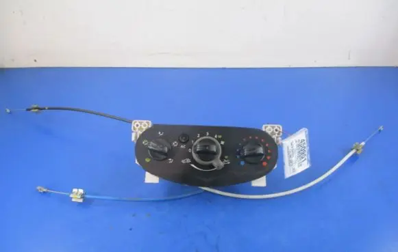 Dacia Sandero Climate control unit