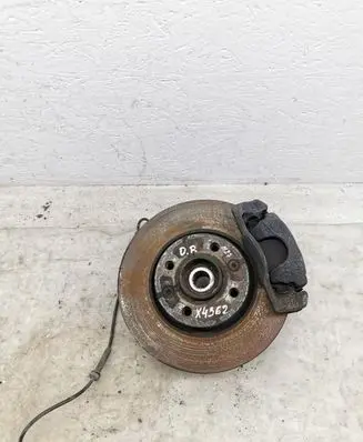 Renault Captur Front wheel hub spindle knuckle
