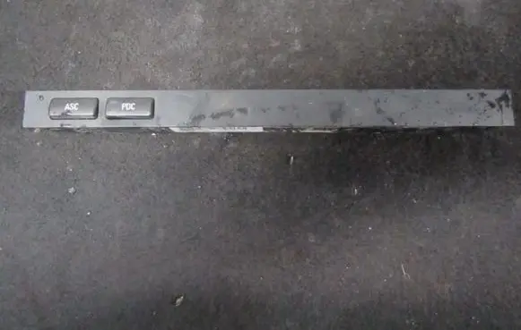 Traction control (ASR) switch