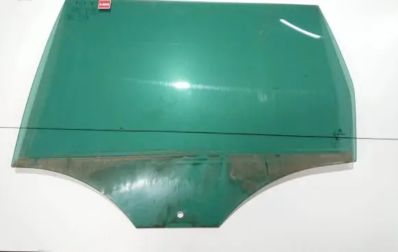 Volkswagen PASSAT B7 Rear door window glass 43R007954 A011404